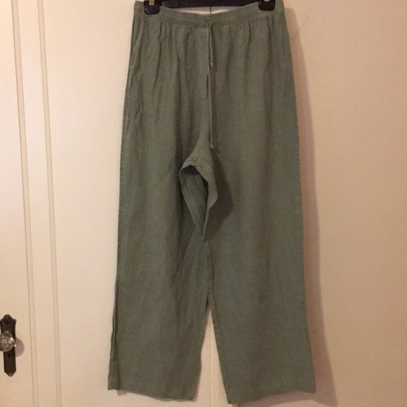 Pull on pants - Picture 1 of 2